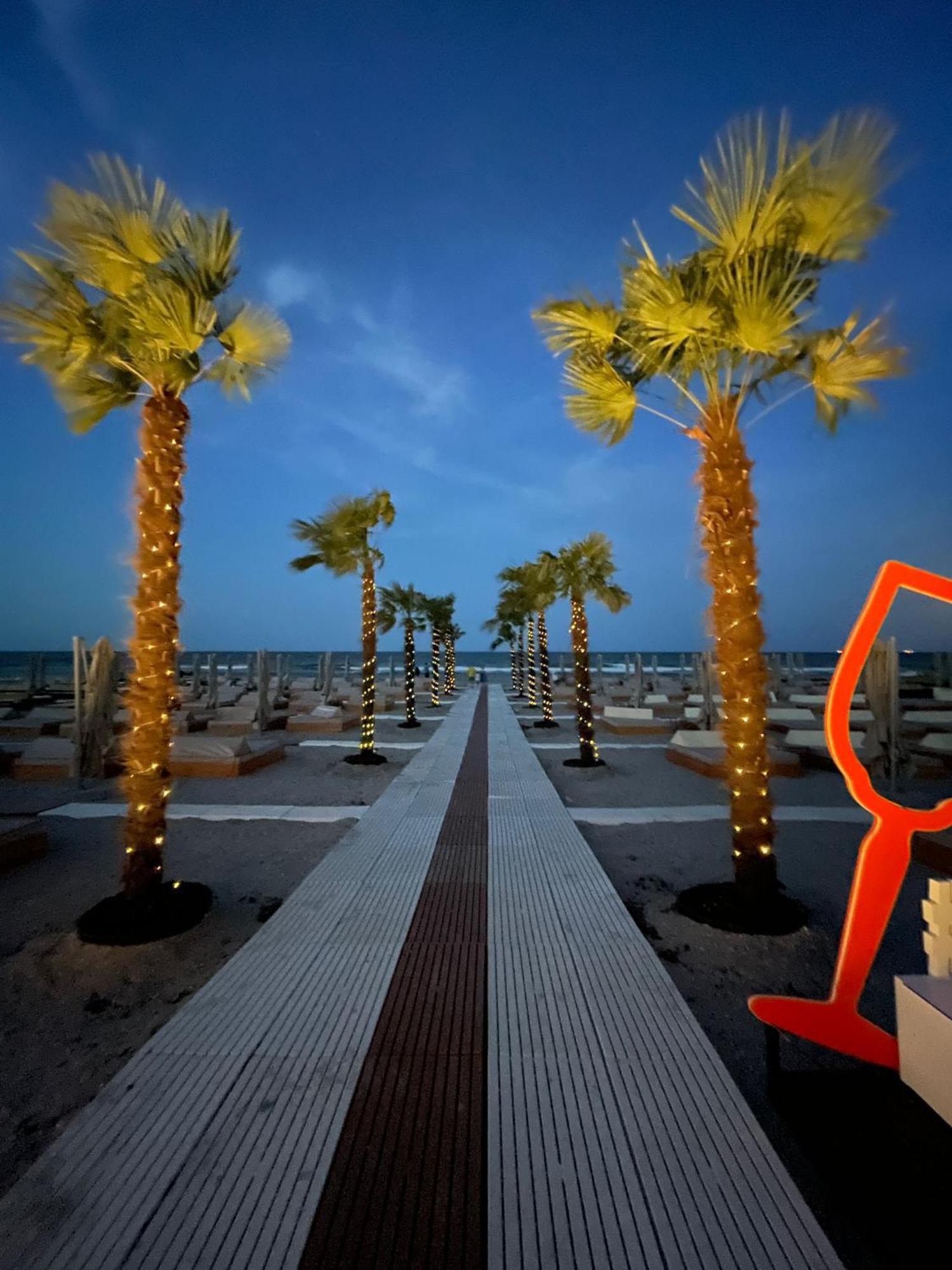 Del Mar Vista Appartement Mamaia Buitenkant foto